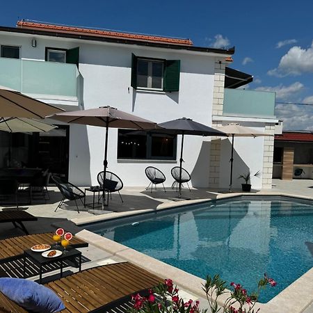 Villa Water Spring à Hrvace Extérieur photo
